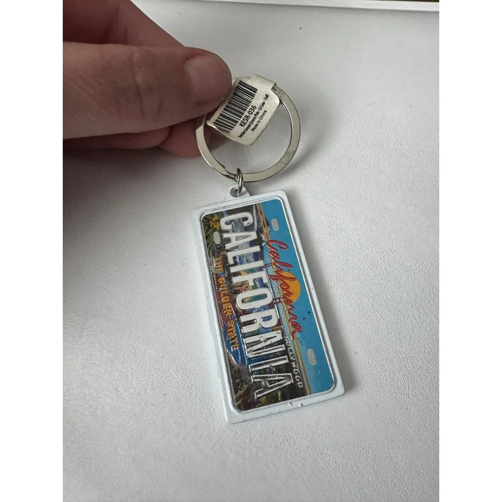 California License Plate Keychain‎ Souvenir The Golden State Hollywood